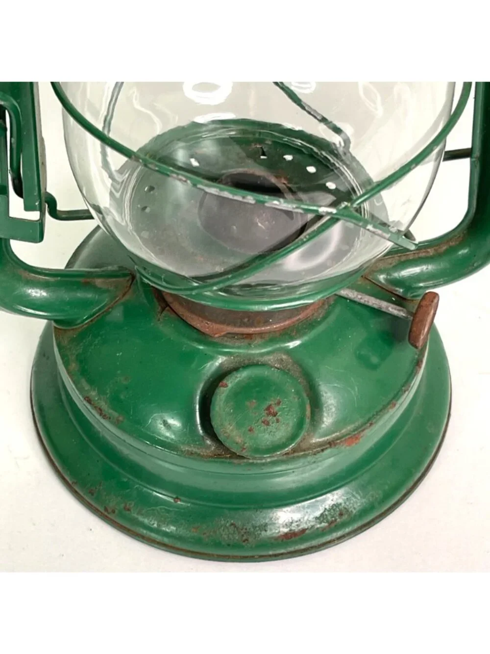 Vintage Green Hurricane Kerosene Lantern Great Condition Clear Globe 12